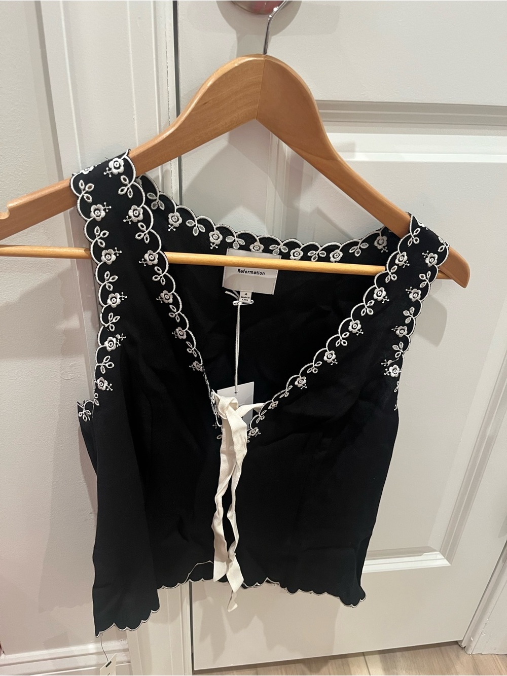 NWT Reformation Marlena Floral Trim Top Black White 4 - Picture 4 of 7